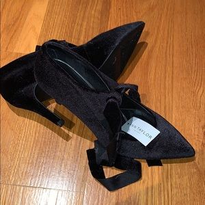 Ann Taylor velvet black heels